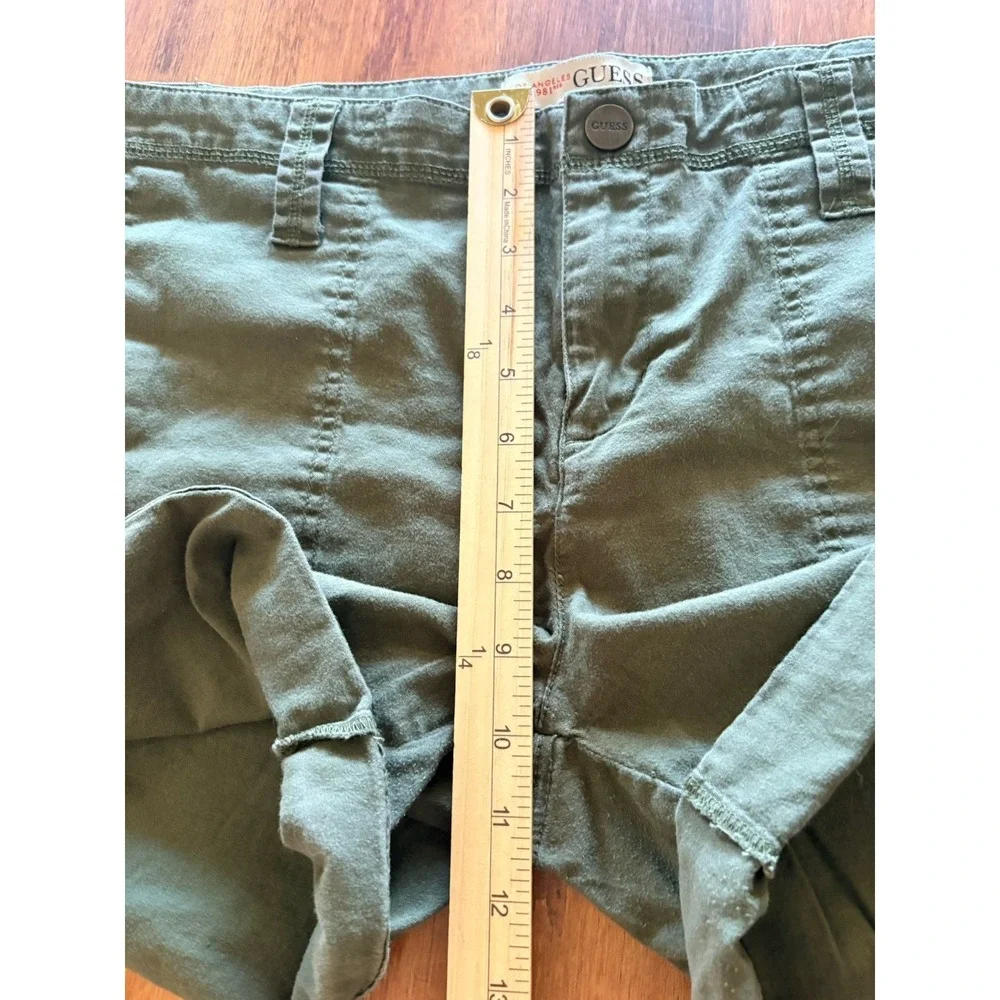 Guess Y2K Army Green  Roll Up Shorts with Pockets Size 32 98% Cotton